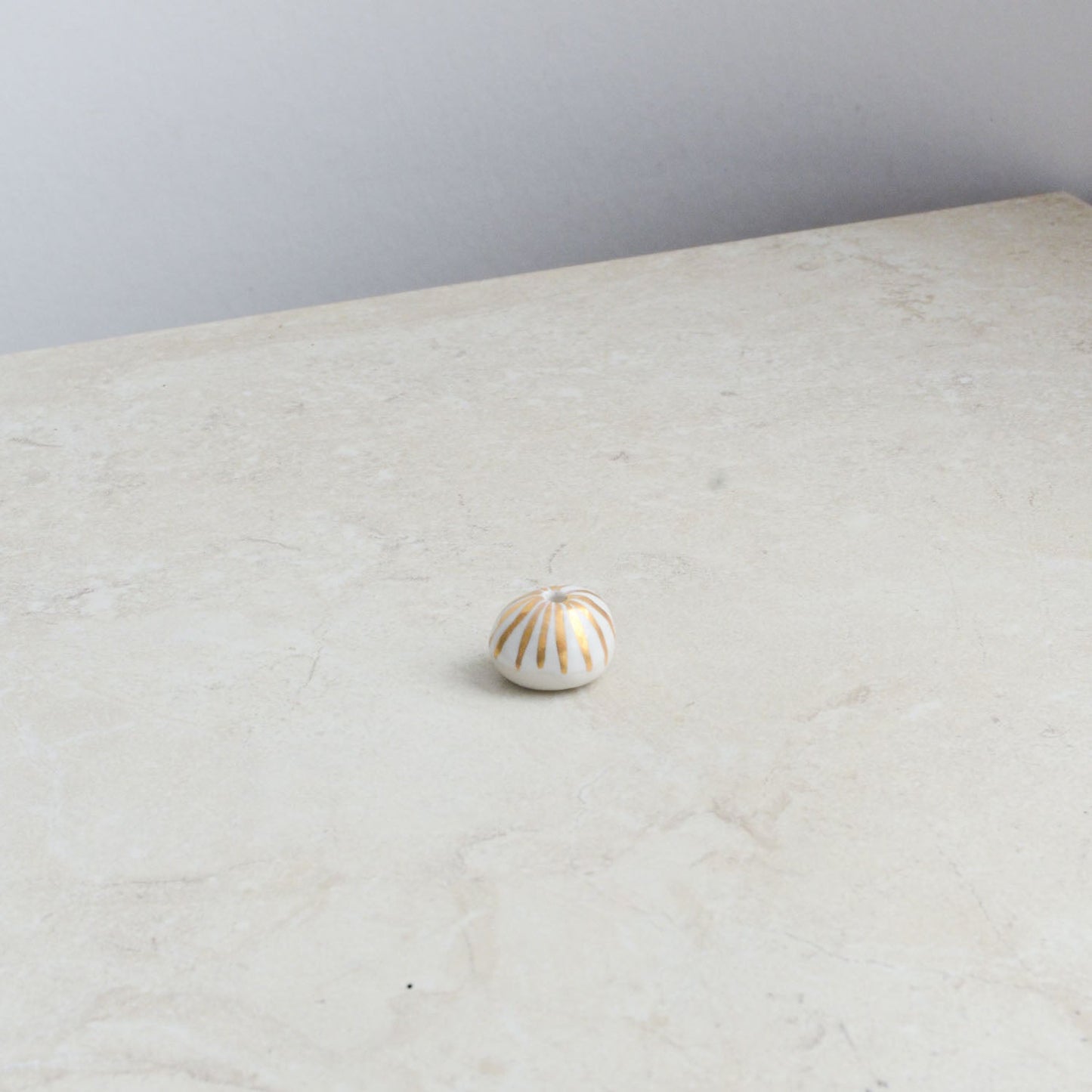 Incense bead ~ Gold Lustre Stripes on porcelain