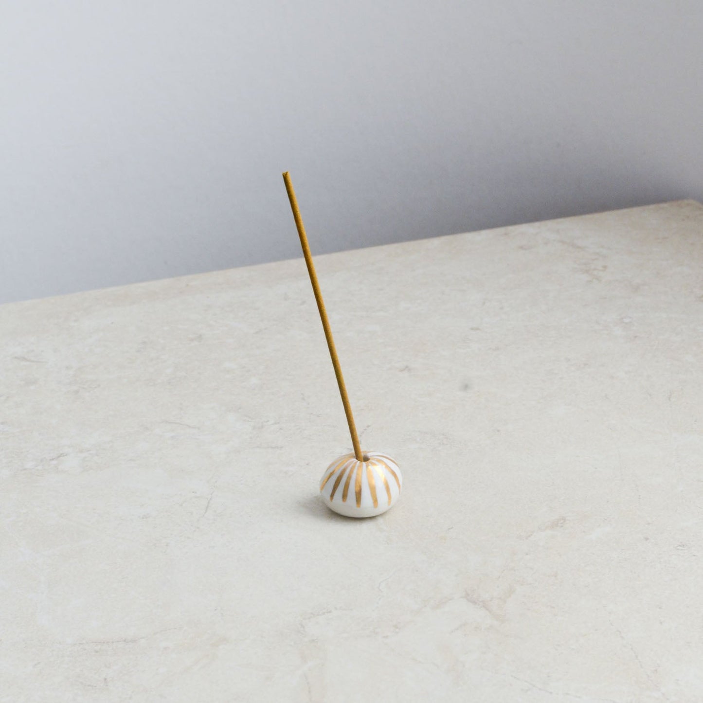 Incense bead ~ Gold Lustre Stripes on porcelain