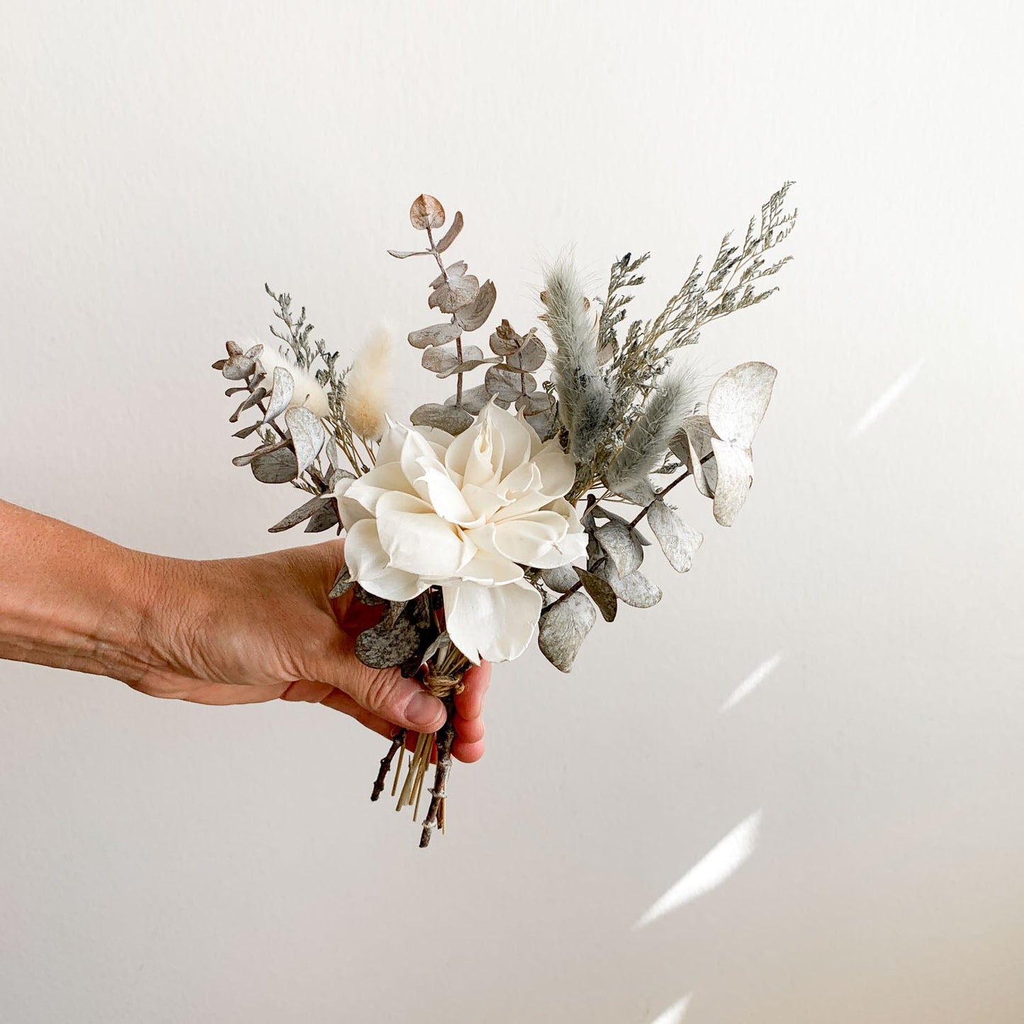 Dried posy ~ Dahlia sola wood flower