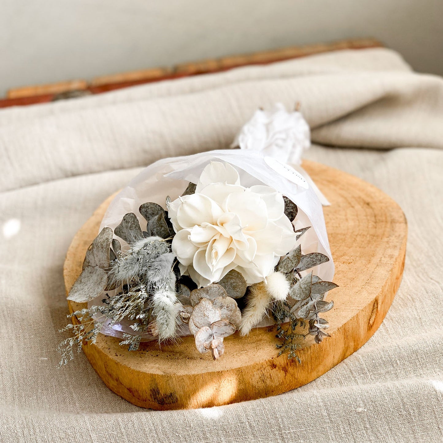 Dried posy ~ Dahlia sola wood flower