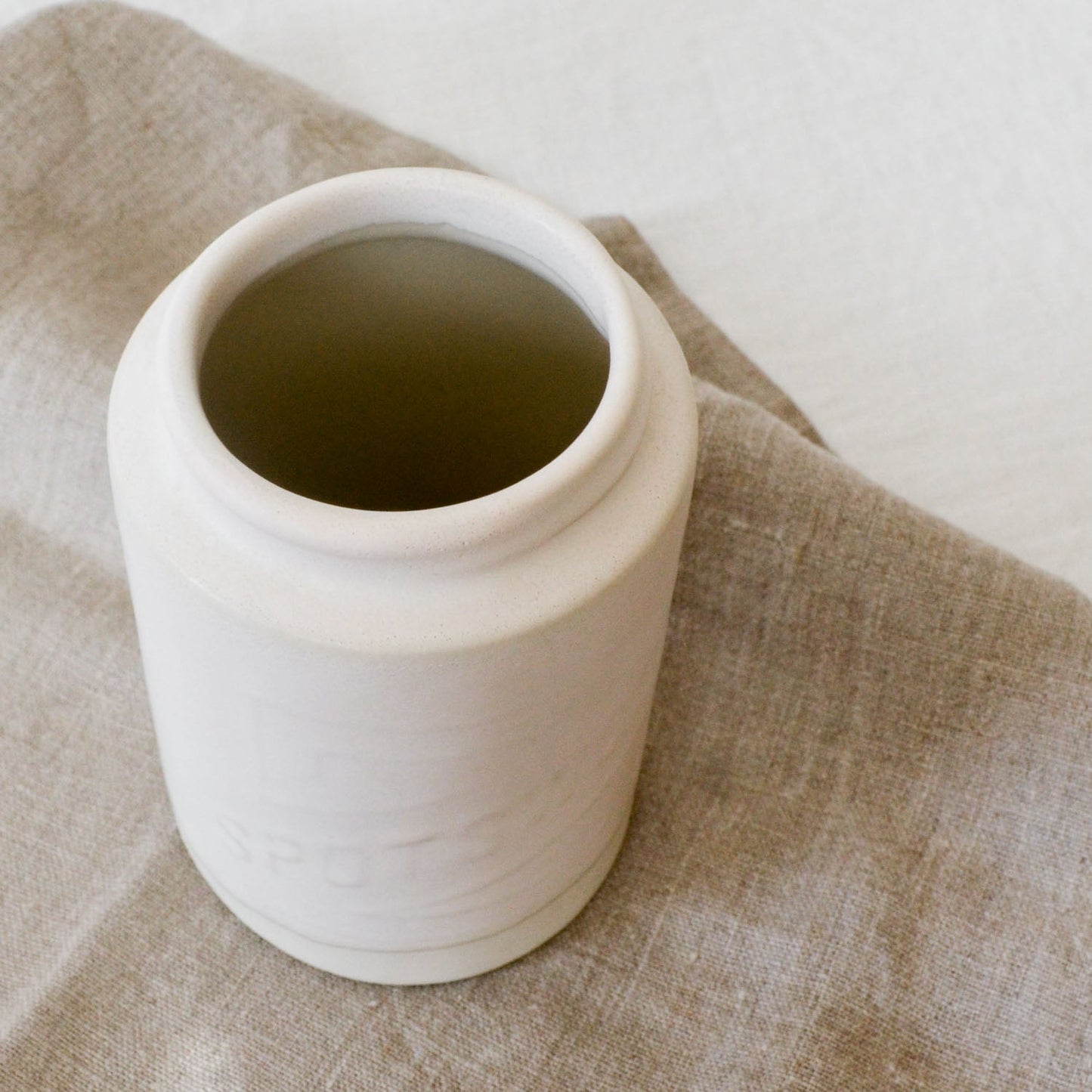 Spotswood jar ~ Matte White